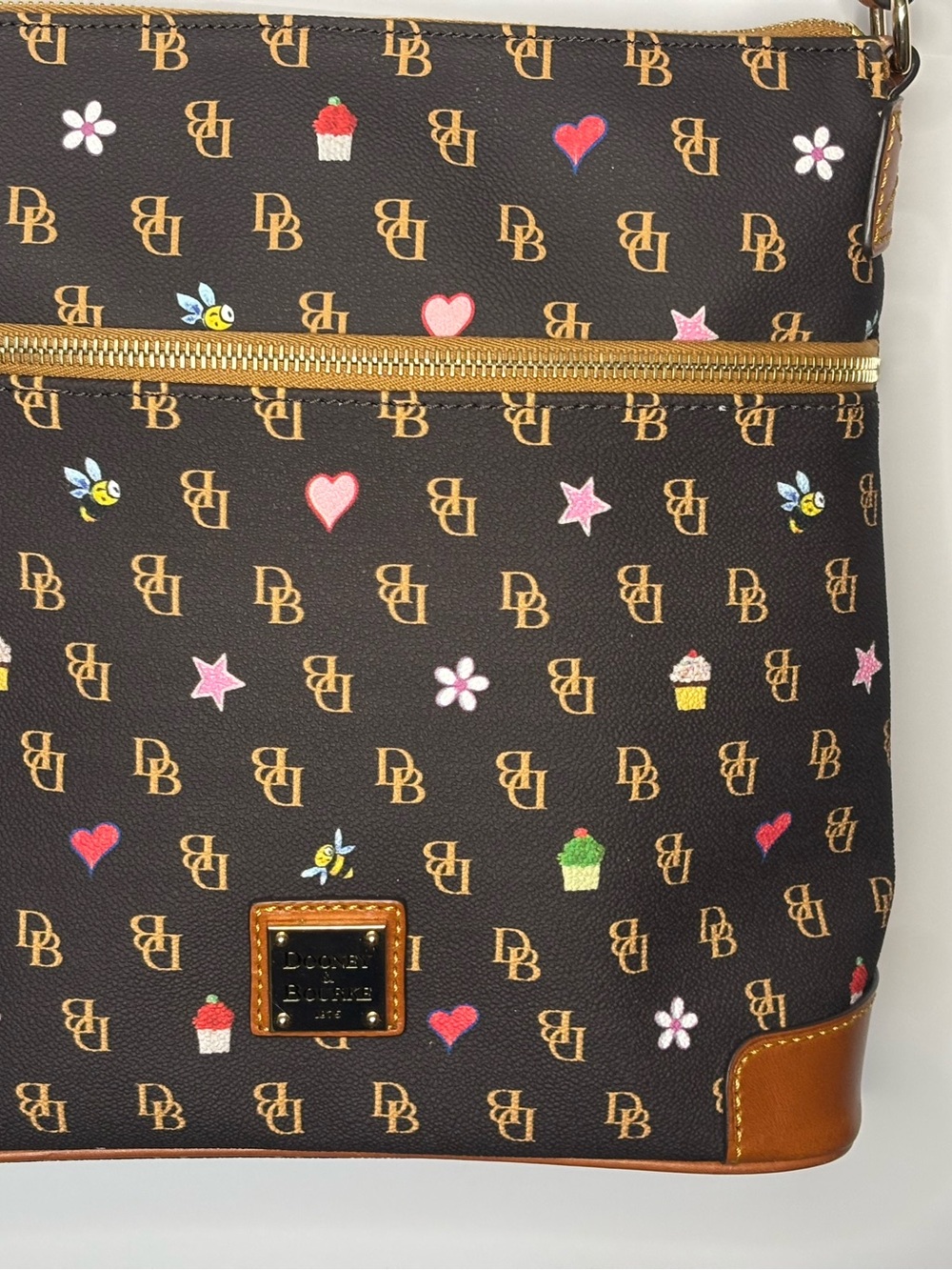 NWT Dark brown Patterned Crossbody Bag with Colorful Hearts, bees & Tan Trim